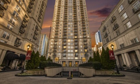 Apartments Near Brown Mackie College-Atlanta Live Above Midtown and Steps from Piedmont Park for Brown Mackie College-Atlanta Students in Atlanta, GA