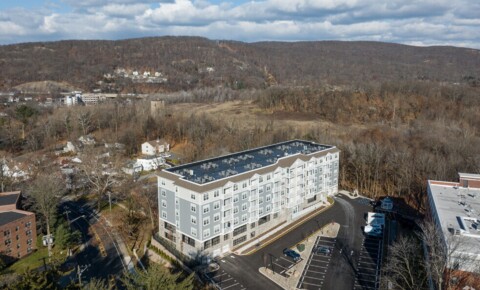 Apartments Near RCC Luxury Modern 1 & 2 Bedroom Apartment Homes for Rockland Community College Students in Suffern, NY