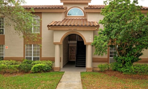 Apartments Near Academy of Career Training 2 Bed / 2 Bath 1st Floor, Condo in Townes of Southgate for Academy of Career Training Students in Kissimmee, FL