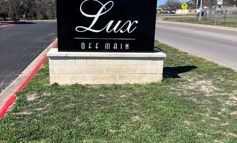 Apartments Near Kerrville The LUX off Main for Kerrville Students in Kerrville, TX