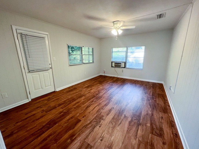 Pet Friendly 4BR/2BA Home Near UF Available for Fall 2024! (Approved Application)
