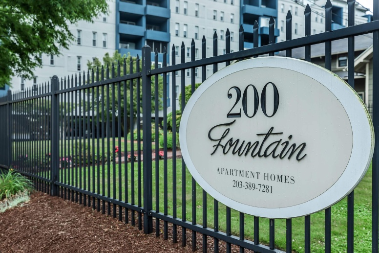200 Fountain