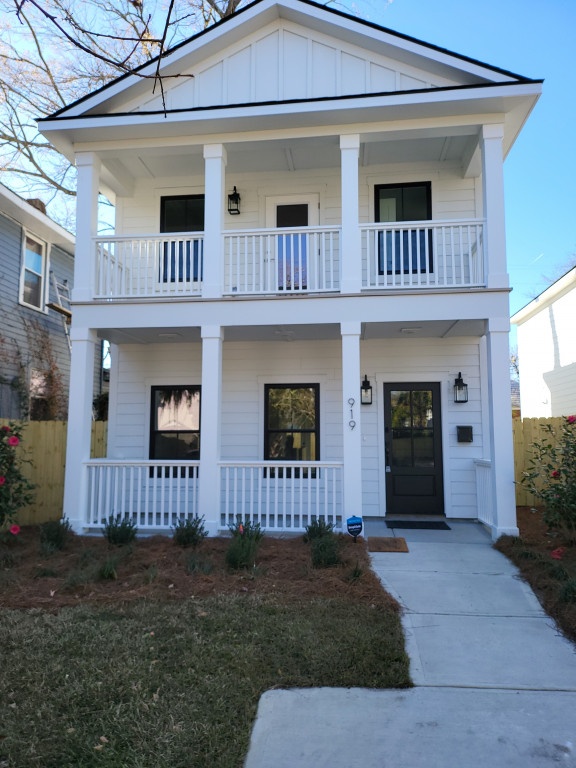 * PRICE REDUCED* $1,100 Per Room New Residence 3Bd Rm Home College Students