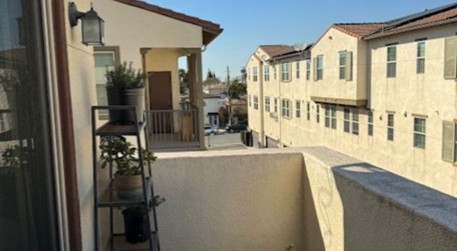 Stunning 2 bed 2.5 bath Solar Powered Townhouse in a gated community . . . A/C and Jacuzzi