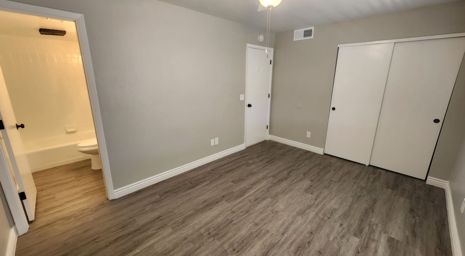 2 Bedroom in the El Tovar Condominiums Near N Central Ave and W Dunlap Ave!