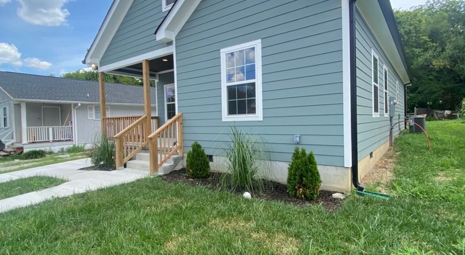 *MOVE IN SPECTION SEE DESCRIPTION* 3 BR, 2 BA Home | Close to Downtown & I24