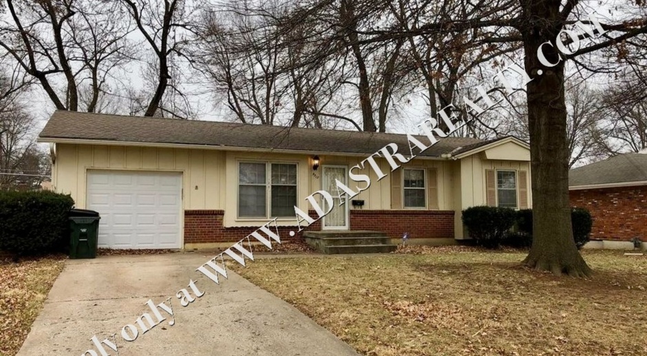 Adorable 3 Bed/1.5 Bath Home in Overland Park-Available in APRIL!!