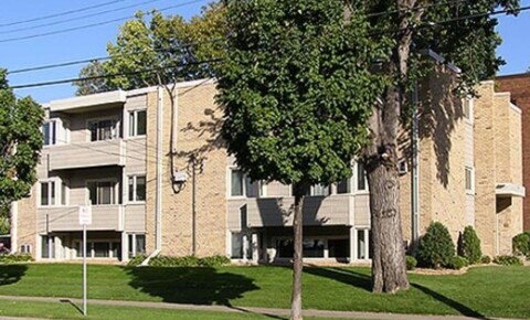 Apartments Near Macalester Campus Apartments 700-727 University SE for Macalester College Students in Saint Paul, MN