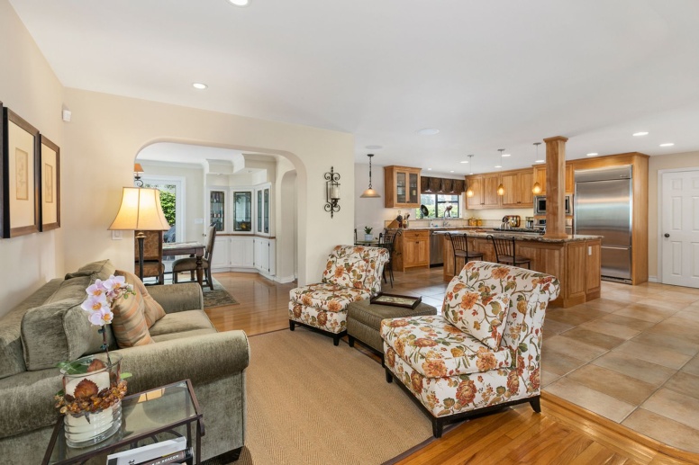 4BD/2.5BA California Coastal Home with Sweeping Views and Serene Outdoor Living