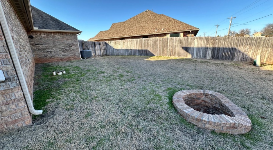 4 Bed 2.5 House in Norman