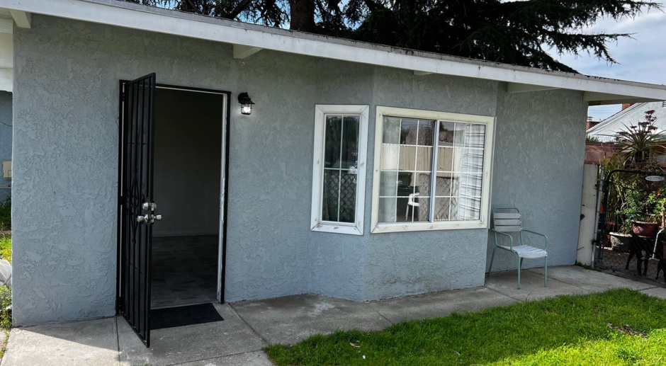 1 Bed 1 Bath House for Rent in Whittier-ALL UTILITIES INCLUDED
