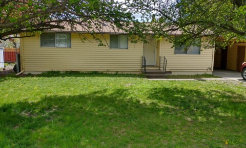 Houses Near EOU 2 Bed 1 bath  for Eastern Oregon University Students in La Grande, OR