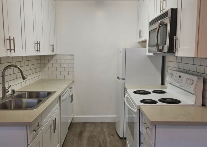 Houses Near MOVE IN SPECIAL OFFERED Remodeled 2 bedroom 1 bath condo in heart of Santa Clara