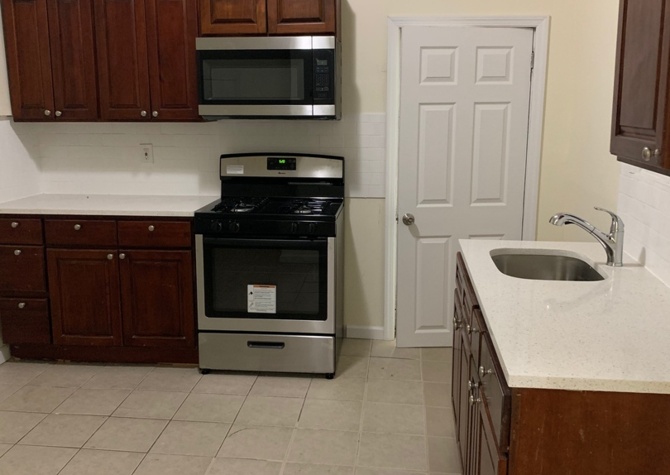 Houses Near BEAUTIFULLY RENOVATED DOWNTOWN NEWARK HOME* BRAND NEW SS APPLIANCES*GRANITE COUNTERTOPS*HARDWOOD FLRS*COMMUTER FRIENDLY LOCATION*PETS OK*AVAILABLE NOW!!!
