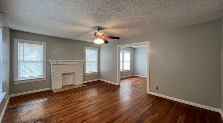 Great space! Close to Campus!!
