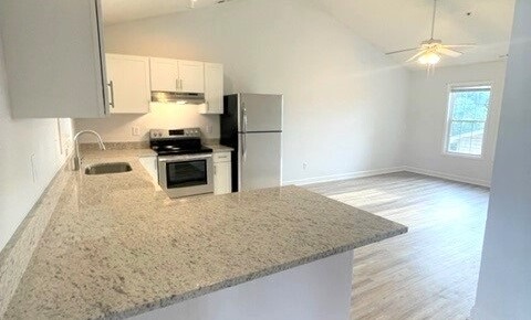 Apartments Near UNCW Leasing Now! One & Two Bedroom Available Now! for University of North Carolina-Wilmington Students in Wilmington, NC