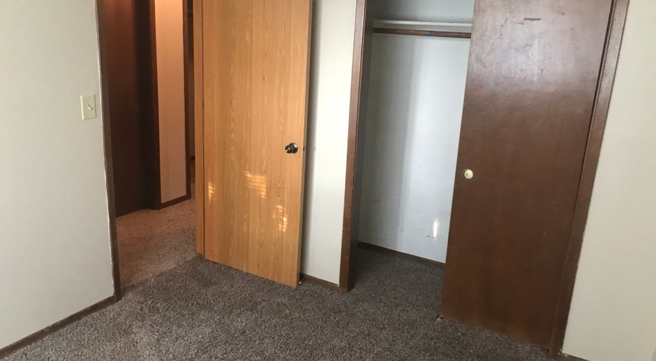 2 bedroom town home close to Iowa State University