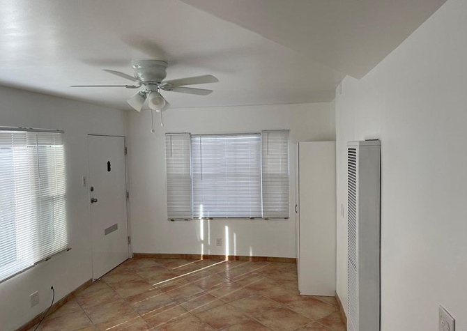 Houses Near Newly renavated Studio Apartment. Updated bathroom, and small kitchen 