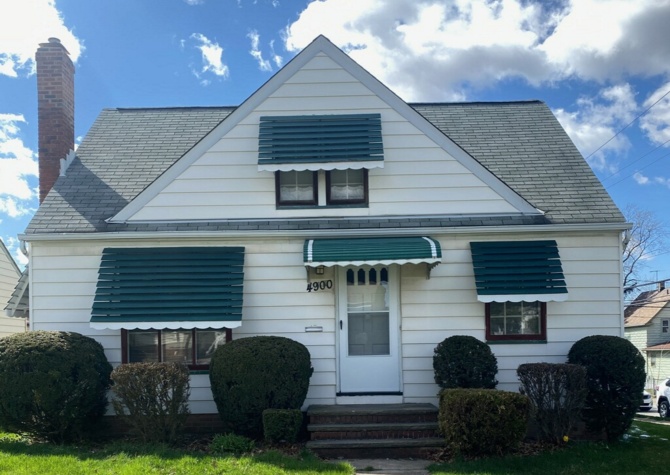 Houses Near A 3bd. 1ba. must see in Garfield Hts.