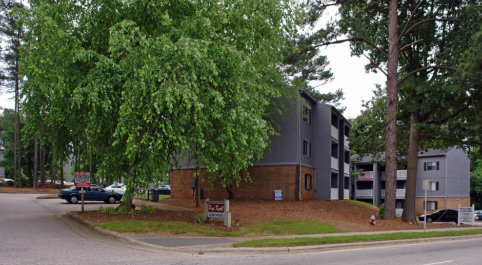 Pine Knoll Apartments