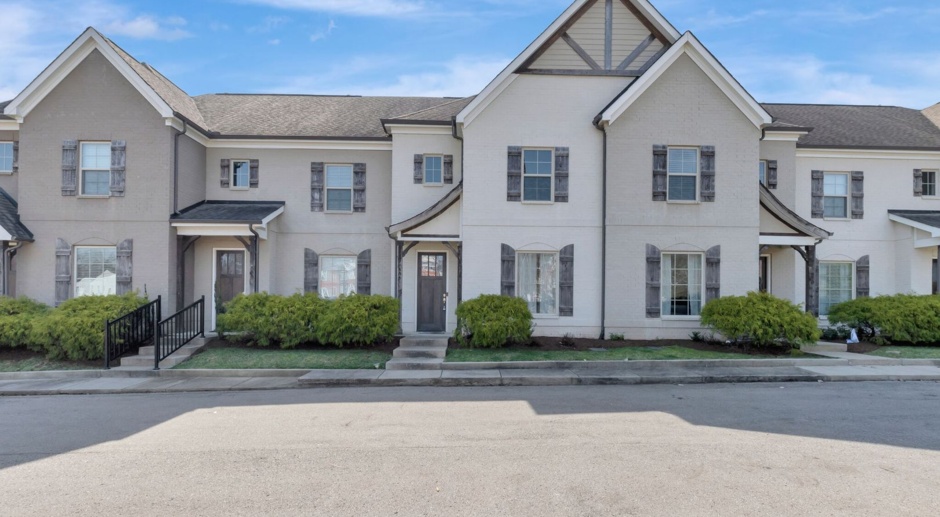 Harpeth Park Townhome in Bellevue
