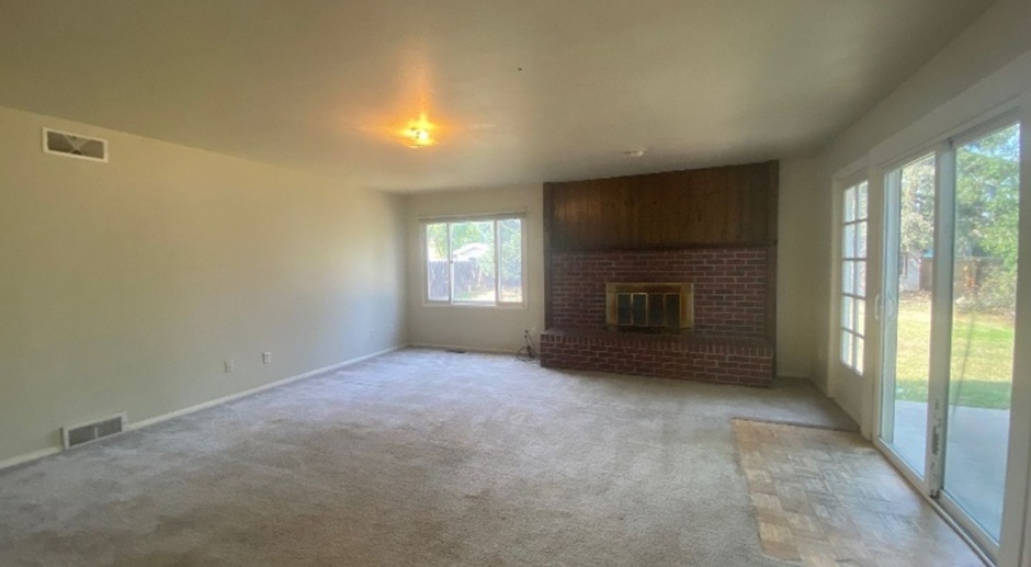 Awesome Four Bedroom Home by CSU Campus!