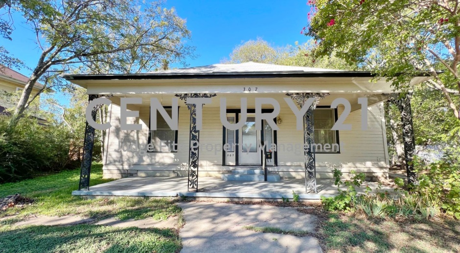 Spacious 3/2 Within Walking Distance of UNT Campus For Rent!