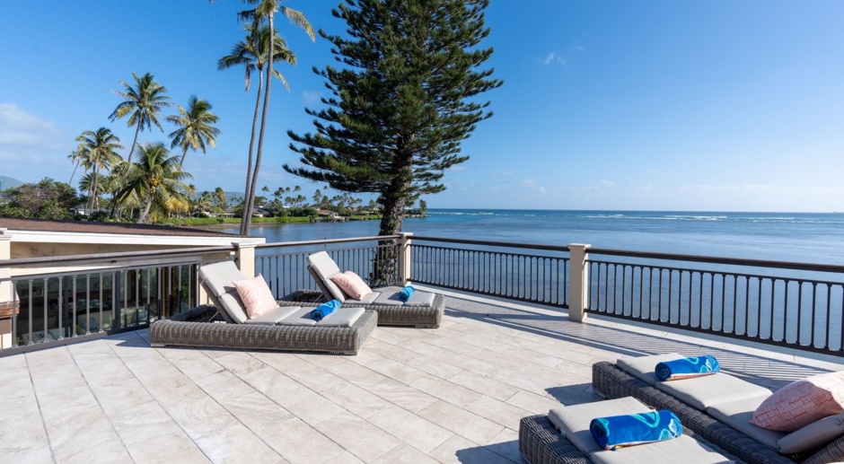 Wailupe Seaside Haven: Beachfront Luxury Home w/ Infinity Pool & City Proximity