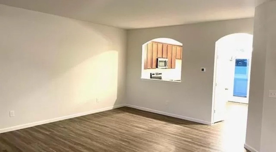 Room for Rent in 3 Bedroom Townhome at 1103 Johns Walk Way