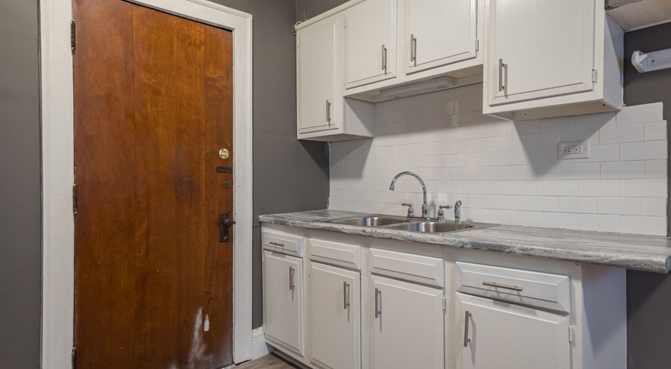 1 Bedroom 1 Bath  - Completely Renovated and Ready to Move in