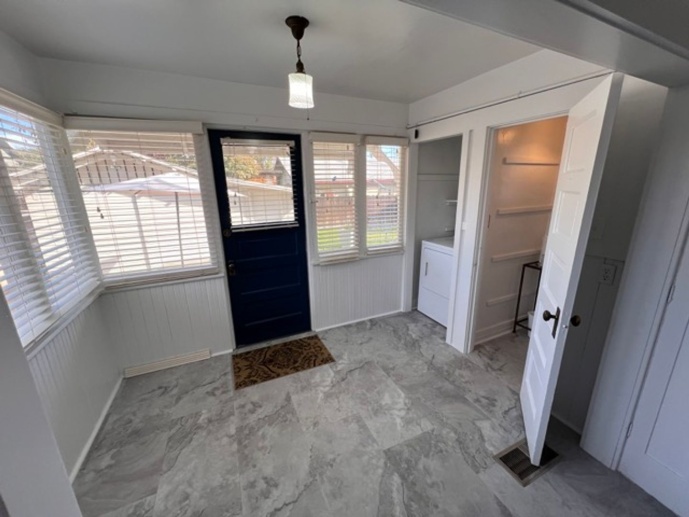 $2,095 N Van Ness, Fresno Craftsman Home for rent, Vintage Style, Tower District.