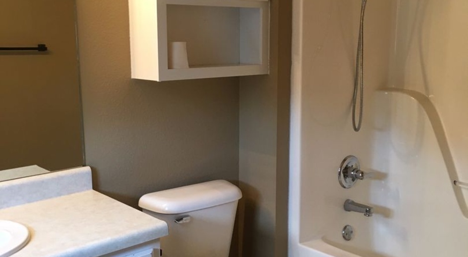 3 Bedroom 2 Bathroom Home for Rent in Fayetteville! 