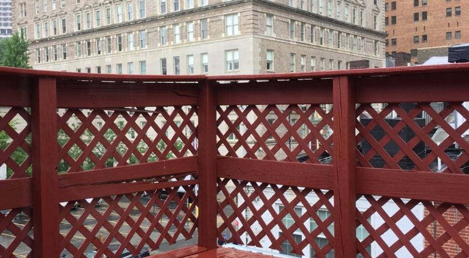 Elegant 1 BR w/ Private Roof Deck! 