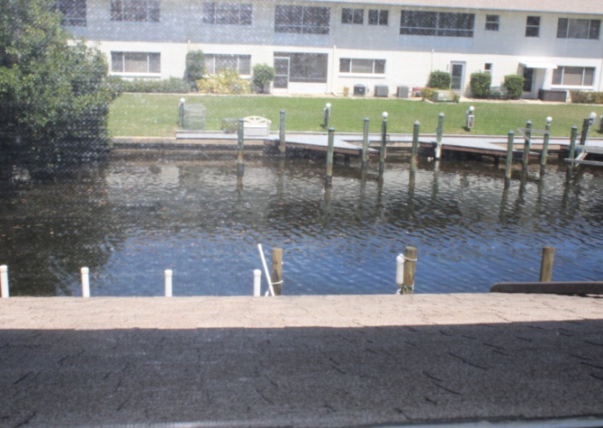 Houses Near Nice Cape Coral Waterfront Location