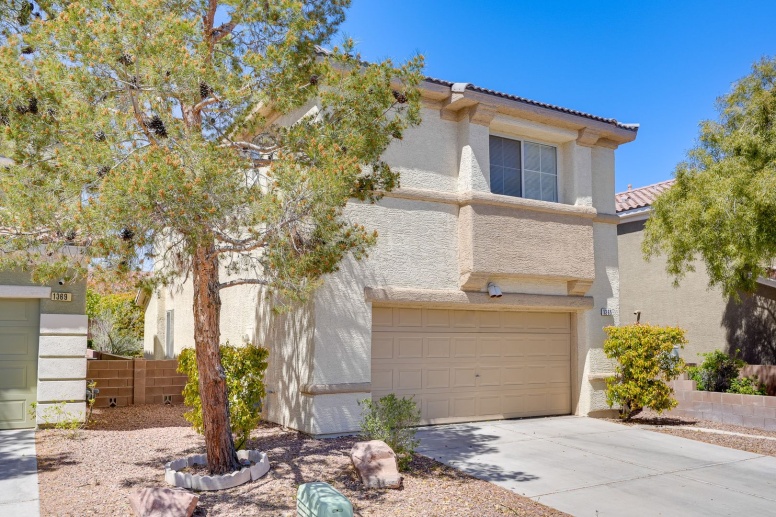 FURNISHED HOME IN PECCOLE RANCH! 