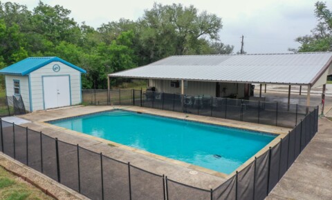 Houses Near Victoria 3 Bed 2 Bath home on 5 Acres! for Victoria Students in Victoria, TX