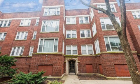 Apartments Near RMC Lakewood for Robert Morris College Students in Chicago, IL