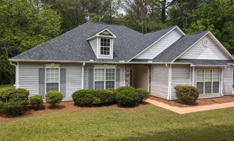 Houses Near West Point 105 Foxdale Dr for West Point Students in West Point, GA