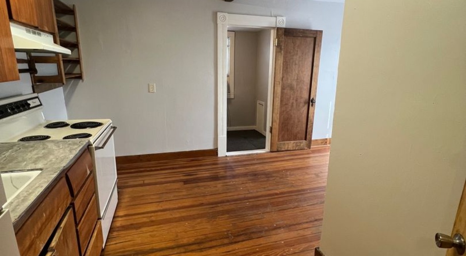 Duplex for rent in downtown Topeka!