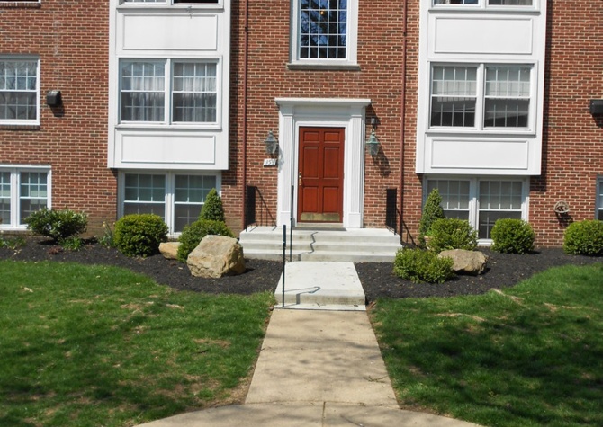 Houses Near 2024/2025 Loyola off-campus 2bd/1.5ba condo w/ CAC & more! Available 6/9/24! 