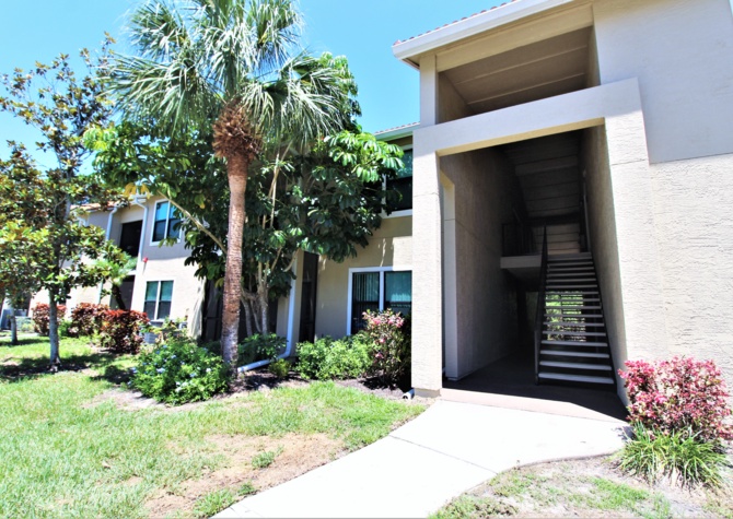 Houses Near Fully Furnished Condo close to Siesta Key!