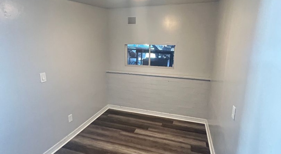 Studio unit with 1 bathroom. Home was updated new flooring, fresh paint.
