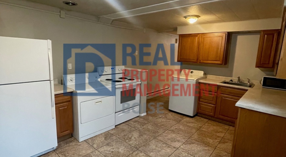 Spacious Basement Apartment in Downtown Caldwell