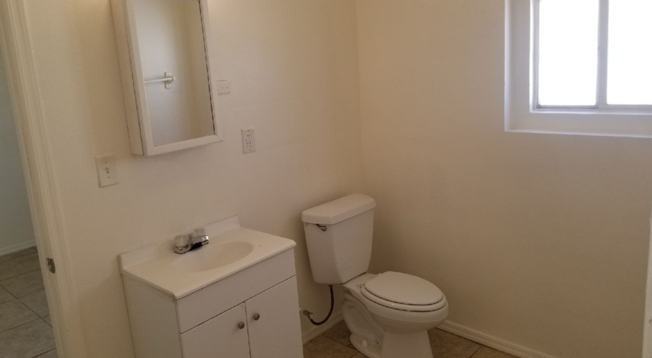 1 Bed 1 Bath All utilities included! Downtown & Cozy. Call Karl 602-989-4020 