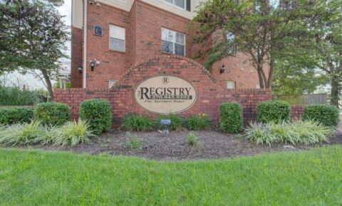 Apartments Near Ross Medical Education Center-Bowling Green The Registry at Bowling Green for Ross Medical Education Center-Bowling Green Students in Bowling Green, KY
