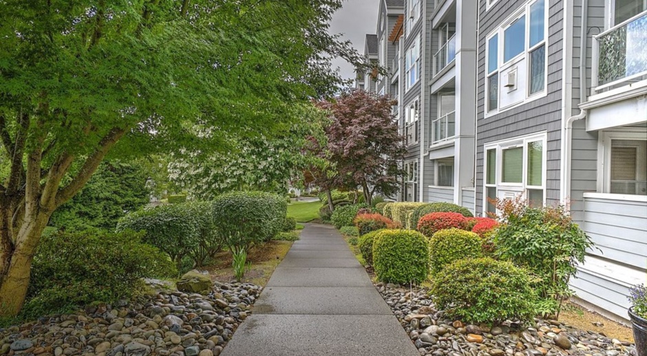 Beautiful Columbia Shores Condo Near Downtown Vancouver on the Columbia River