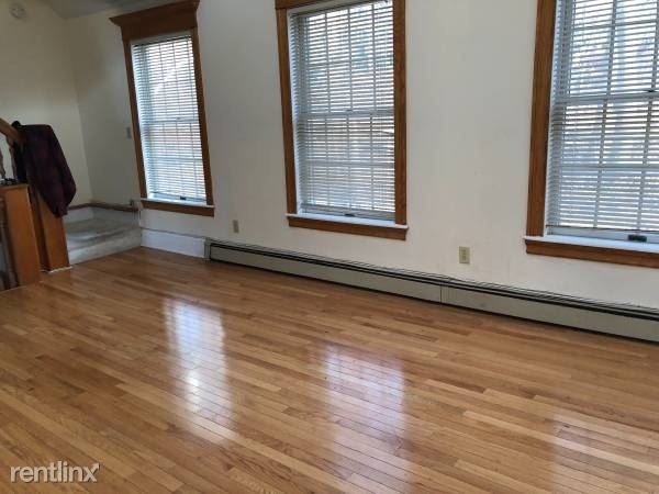 Scenic 2 Bed 2 Bath Waterfront Duplex - Deck- Parking - All Utilities Included - North Yonkers