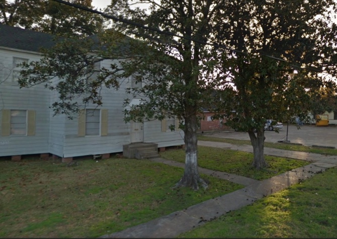 Houses Near 2515A Mcfaddin St Beaumont, TX 77702 $725 a month