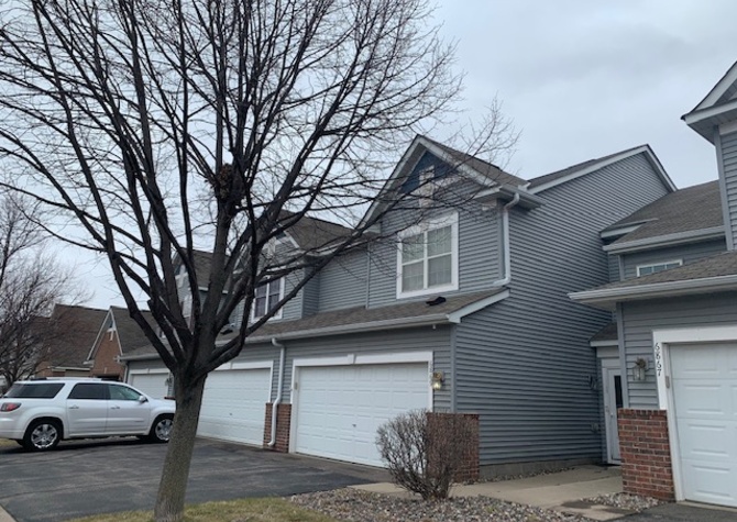 Houses Near 2/BR 3/BA townhome in Apple Valley