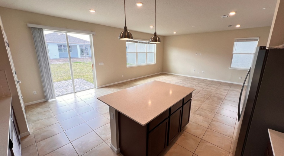 Charming 4 Bedroom, 3 Bathroom Home in Kissimmee!!! Ready for Move In